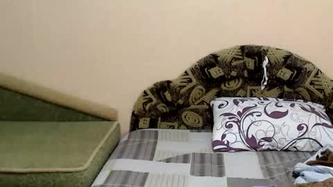 Taya online show from 11-15-25, 05:53