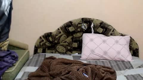 Taya online show from 11-26-25, 05:36