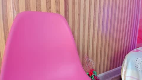 Sarah  online show from 12-22-25, 06:38