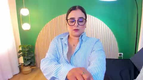 Taylor Bennet online show from 03-26-26, 11:49