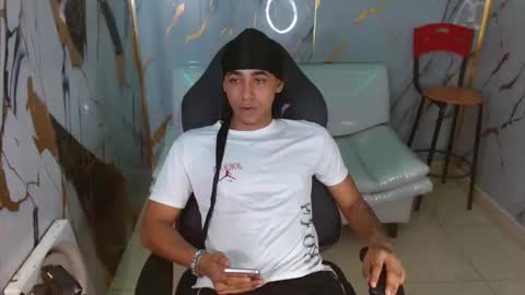 Taylor online show from 03-27-26, 01:22