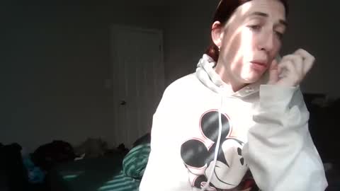 Snapshot of taylorslay chatting on 12-17-25, 04:57 taylorslay online show from 12-17-25, 04:57