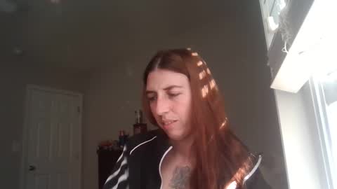 Snapshot of taylorslay chatting on 12-19-25, 04:25 taylorslay online show from 12-19-25, 04:25