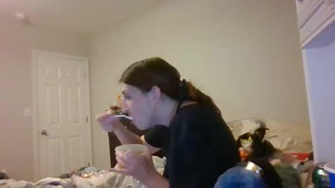 Snapshot of taylorslay chatting on 05-06-26, 12:41 taylorslay online show from 05-06-26, 12:41