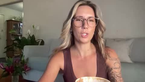 Taylor online show from 03-19-26, 10:58