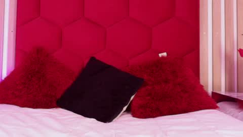Snapshot of tayzon_foxxx chatting on 07-17-26, 08:35 Sofia online show from 07-17-26, 08:35