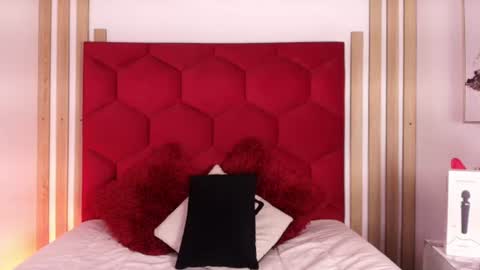 Snapshot of tayzon_foxxx chatting on 07-18-26, 08:45 Sofia online show from 07-18-26, 08:45
