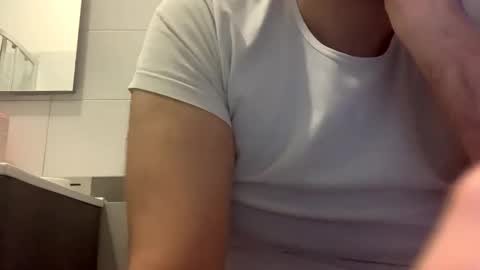 Tbest1986 online show from 03-14-26, 04:56