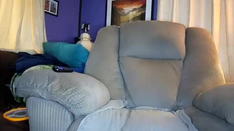 Snapshot of tdave486 chatting on 06-17-26, 01:56 tdave486 online show from 06-17-26, 01:56