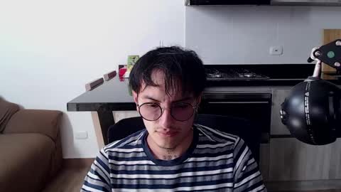 Snapshot of te0__0 chatting on 04-10-26, 12:32 Teo independent model online show from 04-10-26, 12:32