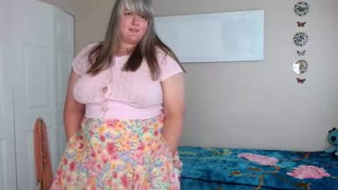 teases online show from 07-14-26, 02:45