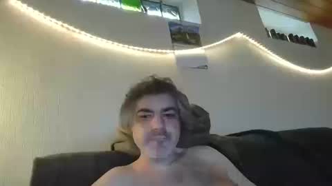 Snapshot of teeforyou chatting on 03-13-26, 08:43 Peter online show from 03-13-26, 08:43