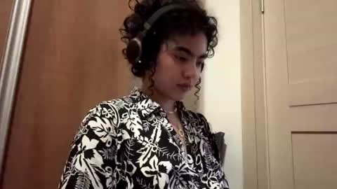 Kelly online show from 06-23-26, 09:51
