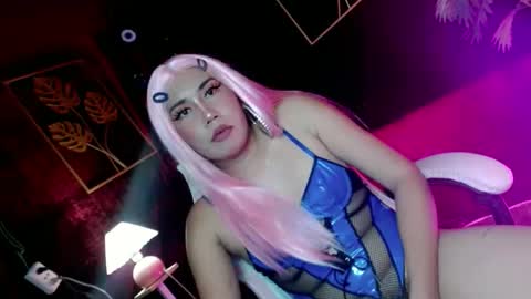 temptressxx_69 online show from 05-17-26, 03:52