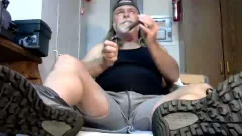 Tennredneck online show from 06-16-26, 01:52