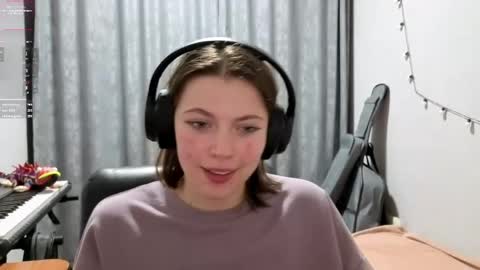 Anny Simpson online show from 04-21-26, 01:42