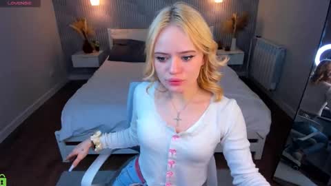 Tessa online show from 03-19-26, 09:02