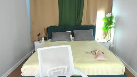 Tessa online show from 06-05-26, 12:55