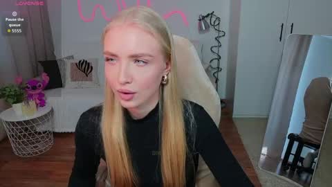 TessaHamilton online show from 05-03-26, 08:53