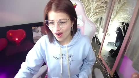 teylo_80as online show from 04-17-26, 12:30