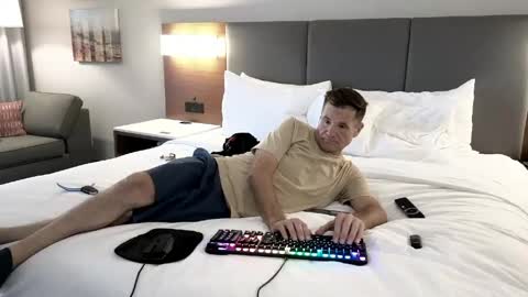 Sissy and Lucas online show from 05-26-26, 01:12