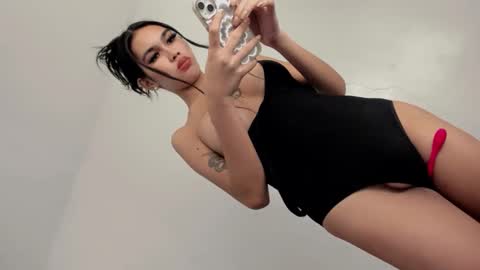 Snapshot of tgirl_luna69 chatting on 03-13-26, 04:46 Luna online show from 03-13-26, 04:46