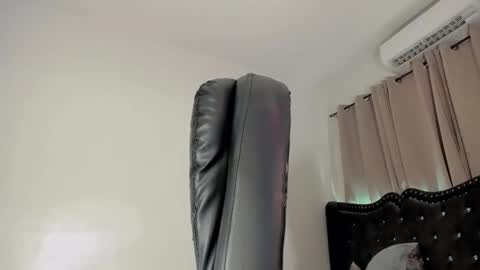 Luna online show from 04-29-26, 06:14