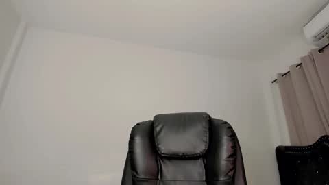 Luna online show from 05-14-26, 09:32