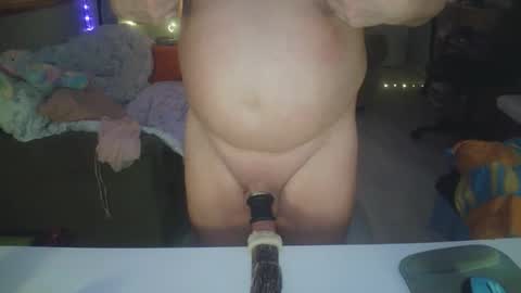 Snapshot of tglacey chatting on 04-21-26, 05:39 lacey online show from 04-21-26, 05:39