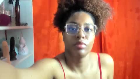 thaimy_ online show from 05-20-26, 02:51