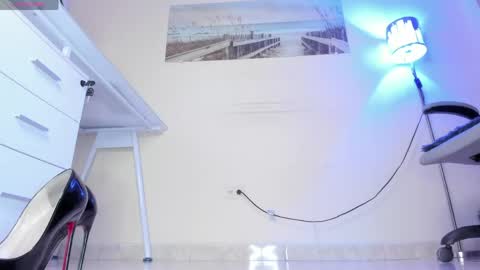 Snapshot of thais_dreams chatting on 04-22-26, 01:01 Thais online show from 04-22-26, 01:01