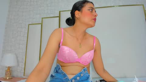 Snapshot of thalia888_ chatting on 11-23-25, 07:02 thalia888_ online show from 11-23-25, 07:02