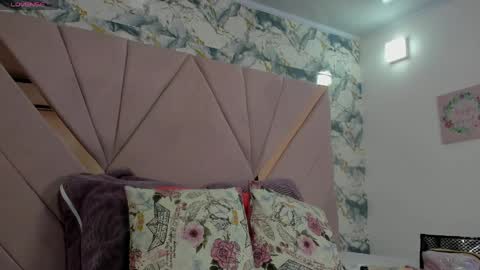 Thalia Nichols online show from 04-06-26, 08:10