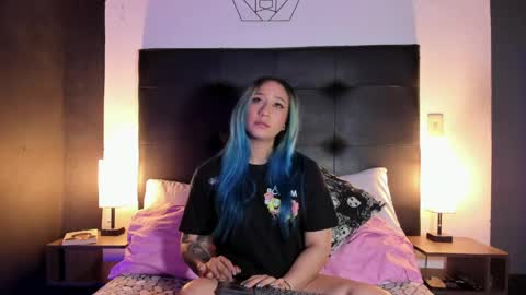 Thamy online show from 03-28-26, 01:16