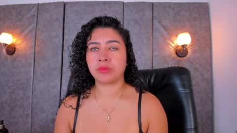 Snapshot of thara_webstter chatting on 07-08-26, 11:37 thara webstter online show from 07-08-26, 11:37