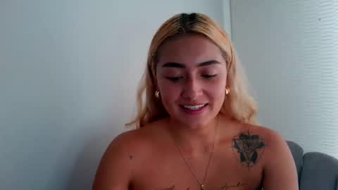 Snapshot of thatgirl2003 chatting on 07-20-26, 06:54 online show from 07-20-26, 06:54