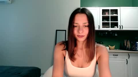 Mia 3 online show from 06-10-26, 05:34