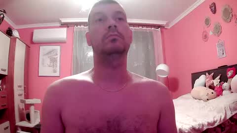 Snapshot of the_bee16 chatting on 07-16-26, 10:54 the_bee16 online show from 07-16-26, 10:54
