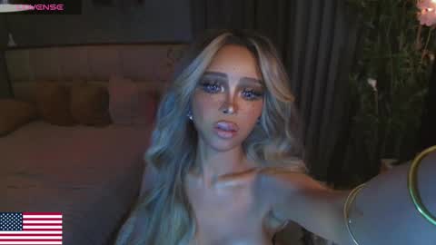 Snapshot of the_enchantressxx chatting on 03-22-26, 06:28 nabi butterfly online show from 03-22-26, 06:28