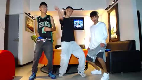 Snapshot of the_goodfellas chatting on 02-16-26, 09:00 the goodfellas online show from 02-16-26, 09:00