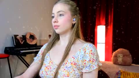 Ally    STREAMING ON TWITCH NOW Check my Twitter for updates online show from 01-15-26, 10:46