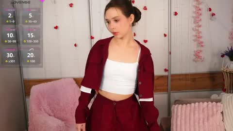 My name is Cynthia and Im very happy to see you in my sweet room  online show from 04-17-26, 02:36