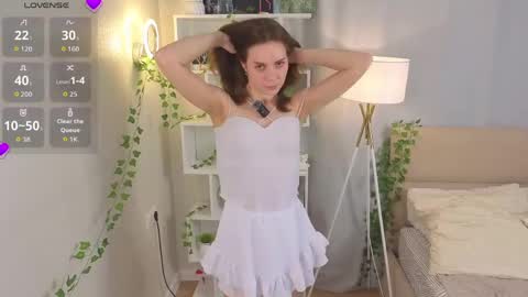 My name is Cynthia and Im very happy to see you in my sweet room  online show from 06-10-26, 03:07