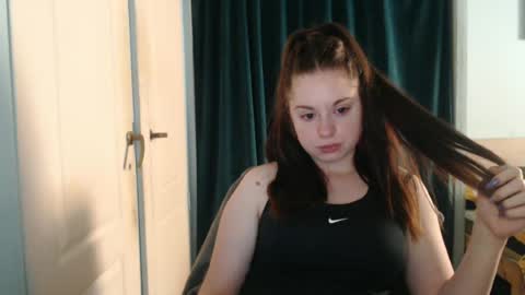 raissa online show from 07-06-26, 09:39