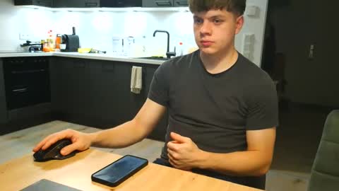 thecuteguy144949 online show from 11-12-25, 09:03