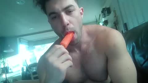 Snapshot of theepapajohn chatting on 04-19-26, 02:00 theepapajohn online show from 04-19-26, 02:00
