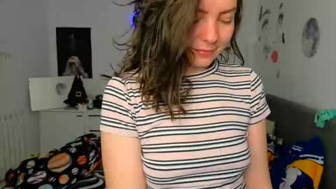 Snapshot of thefarmergirl chatting on 03-08-26, 04:49 TheFarmergirl online show from 03-08-26, 04:49
