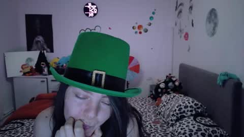 Snapshot of thefarmergirl chatting on 03-29-26, 05:29 TheFarmergirl online show from 03-29-26, 05:29