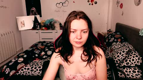 Snapshot of thefarmergirl chatting on 04-05-26, 05:59 TheFarmergirl online show from 04-05-26, 05:59