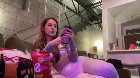 Snapshot of thegabzilla chatting on 01-06-26, 12:36 thegabzilla online show from 01-06-26, 12:36